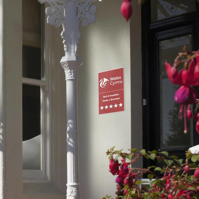 Escape Boutique B&B Llandudno Extérieur photo